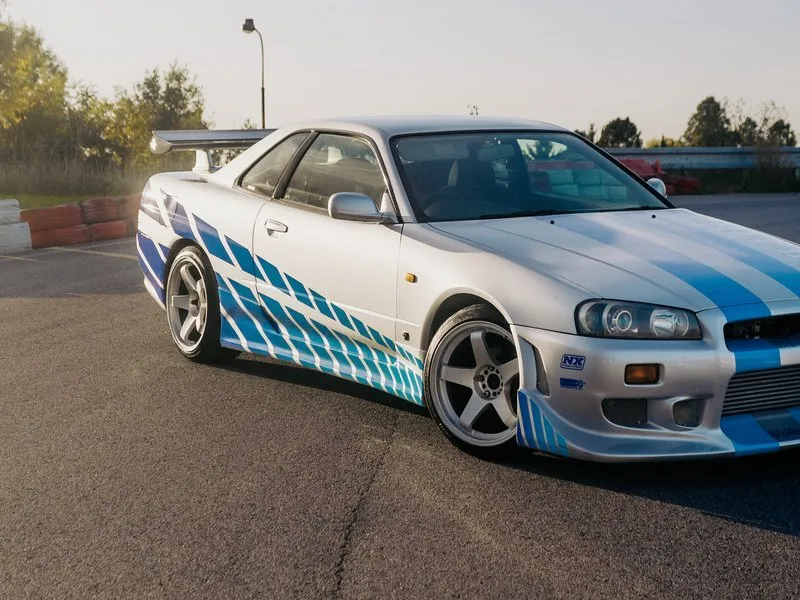 Jízda na polygonu v legendě Nissan Skyline