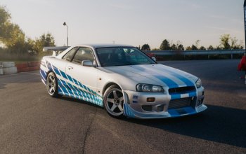Jízda na polygonu v legendě Nissan Skyline