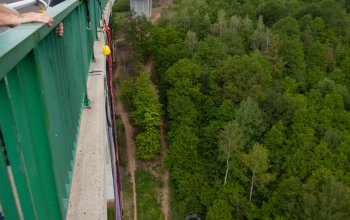 Bungee jumping z nejvyššího mostu ČR