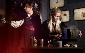 Zrcadla magie: Mysteriózní úniková hra v Praze