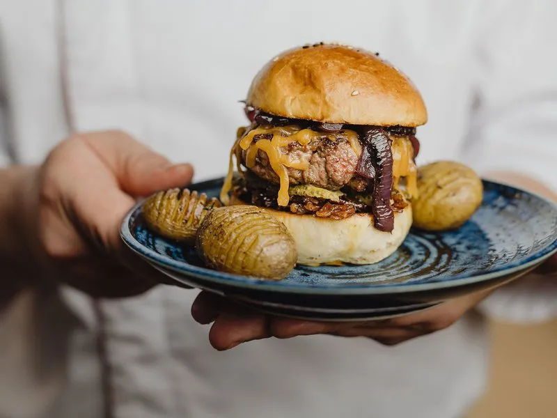 Kurz vaření: Burgery!