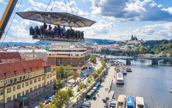 Tapas & Cava ve výšce nad Prahou