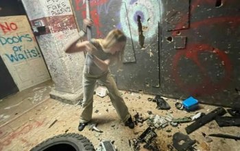 Destrukční terapie v rage roomu v Praze