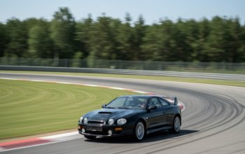 Zážitková jízda v nejlepších supersportech na letištním okruhu Žilina