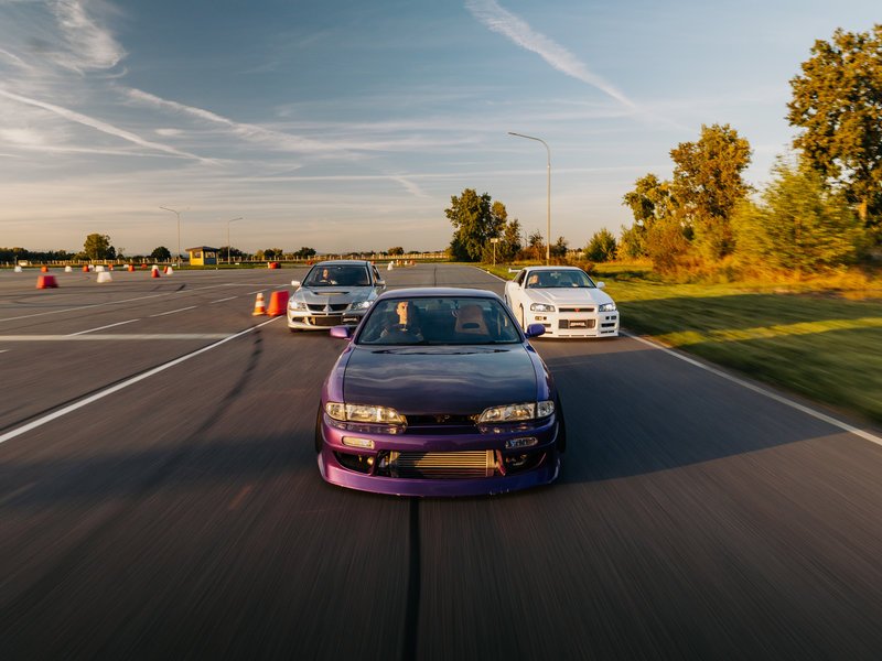 Jízda nebo drift na polygonu v japonských legendách