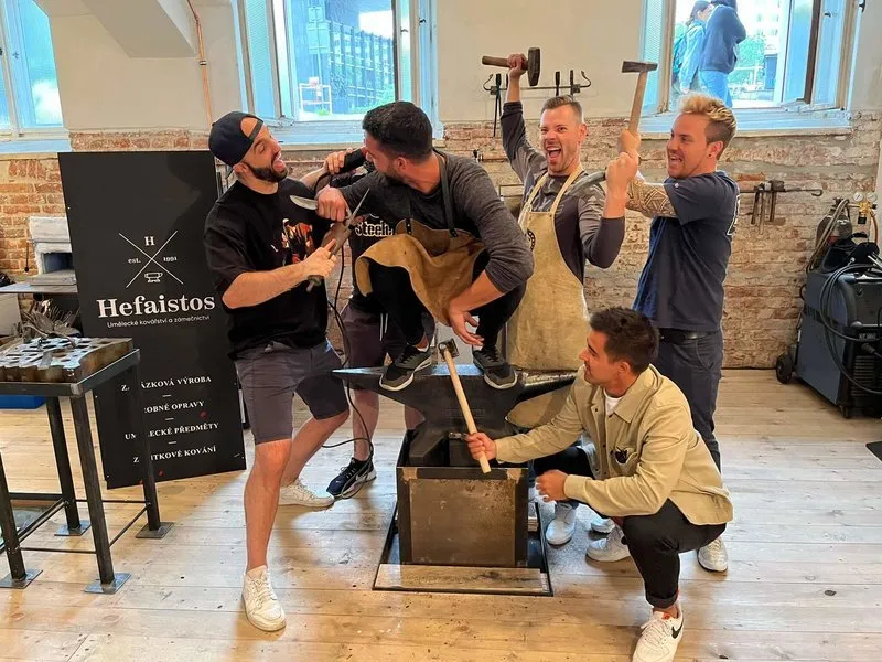 Zážitkové kování v Praze