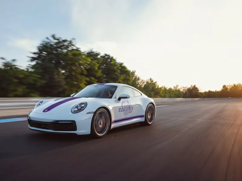 Jízda v Porsche 911 Carrera 4S na okruhu
