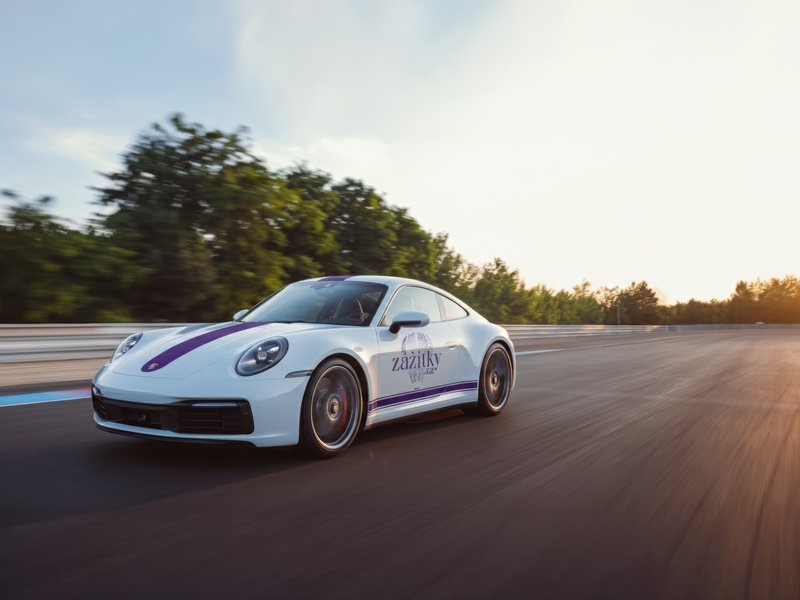 Jízda v Porsche 911 Carrera 4S na okruhu