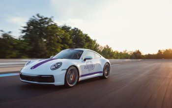 Jízda v Porsche 911 Carrera 4S na okruhu
