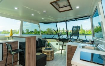 Plavba po Vltavě s neomezeným proseccem nebo pivem