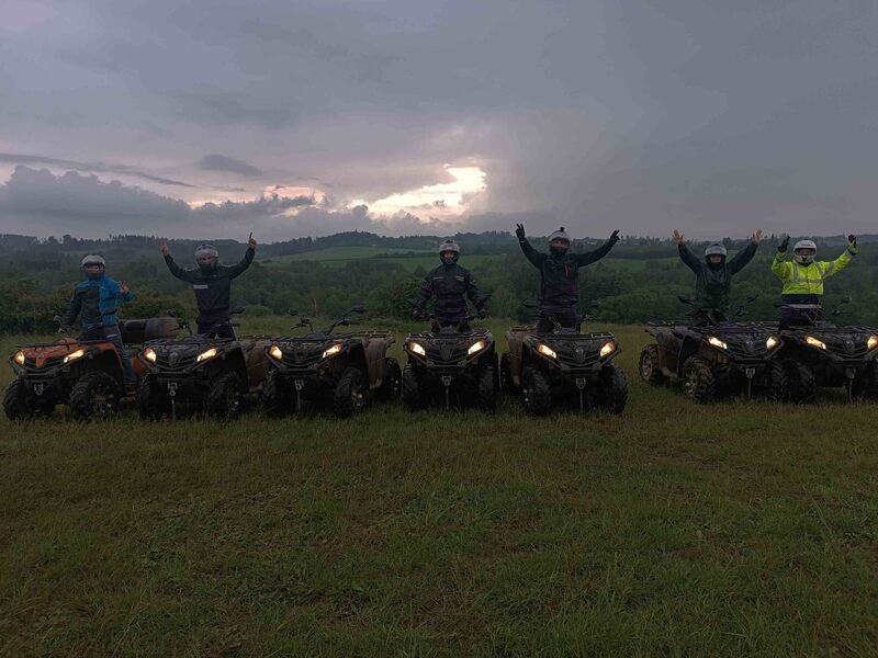 Extrémní jízda na čtyřkolce