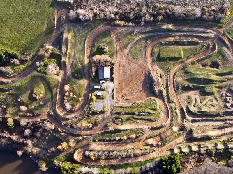 Extrémní jízda na čtyřkolce