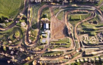 Extrémní jízda na čtyřkolce