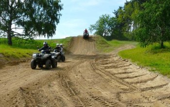 Extrémní jízda na čtyřkolce