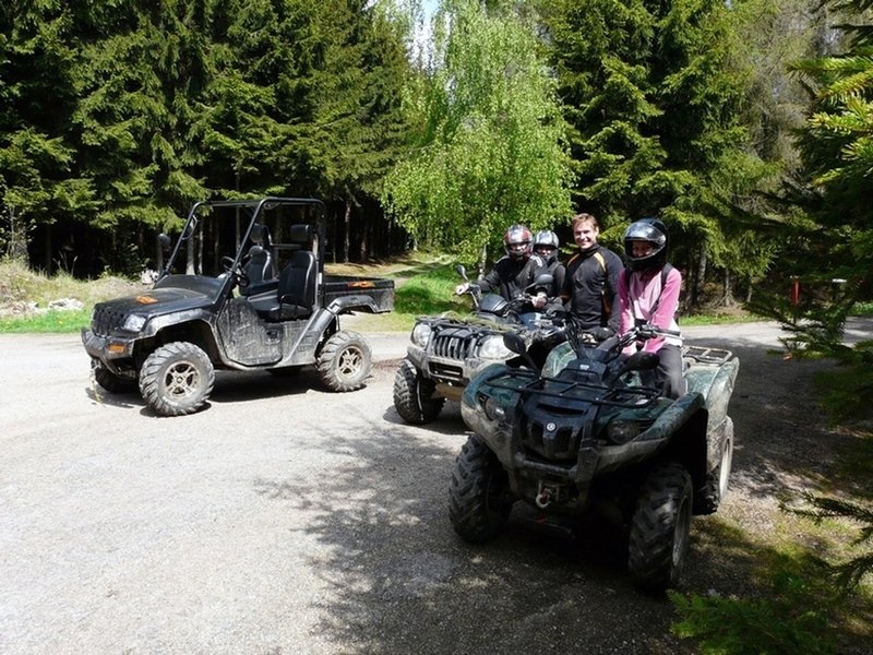 Dobrodružná jízda na čtyřkolce