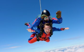 Tandemový seskok padákem