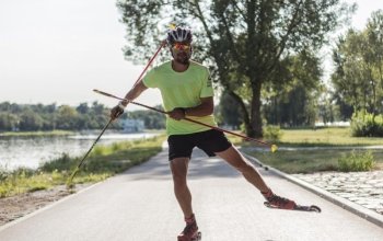 Kurz jízdy na kolečkových lyžích