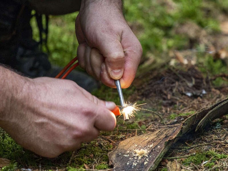 Kurz přežití v přírodě pro teenagery
