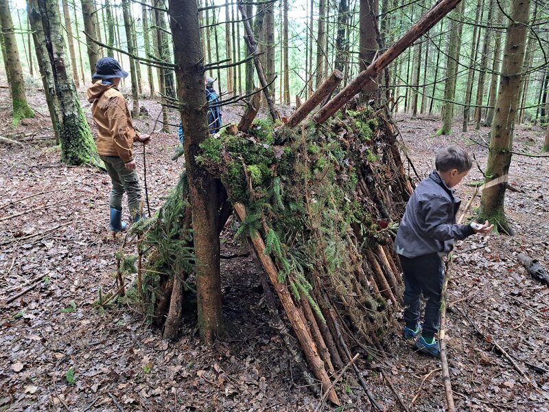 Kurz přežití v přírodě pro teenagery