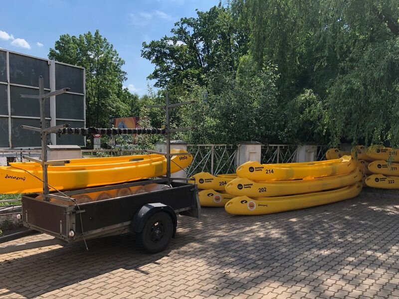 Vinařský výlet na koloběžce a v kánoi s degustací ve vinařství Hraniční zámeček – Lednice