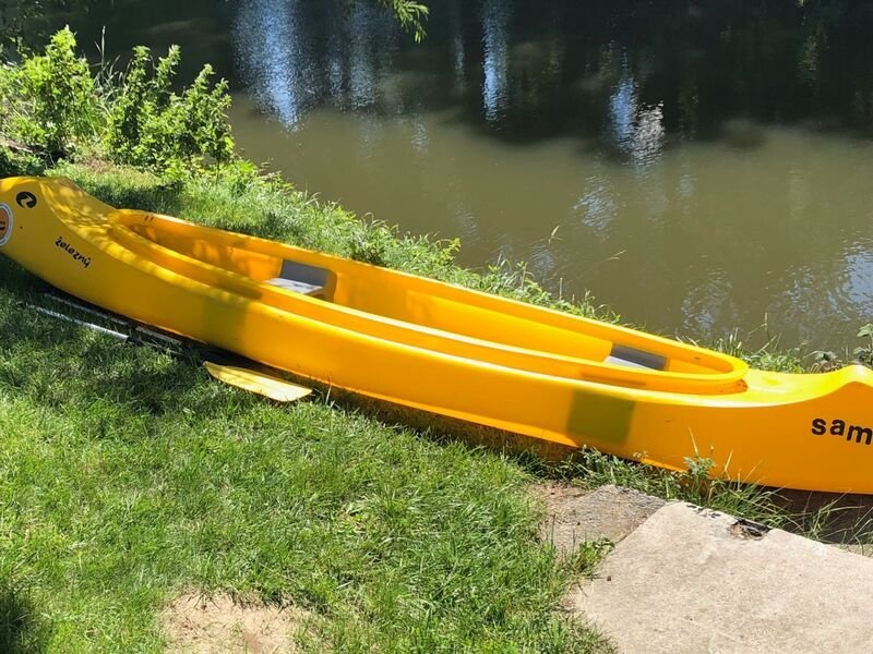 Vinařský výlet na koloběžce a v kánoi s degustací ve vinařství Hraniční zámeček – Lednice