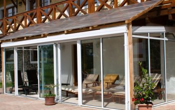 Noc na statku Stein s vířivkou a procházkou s lamami