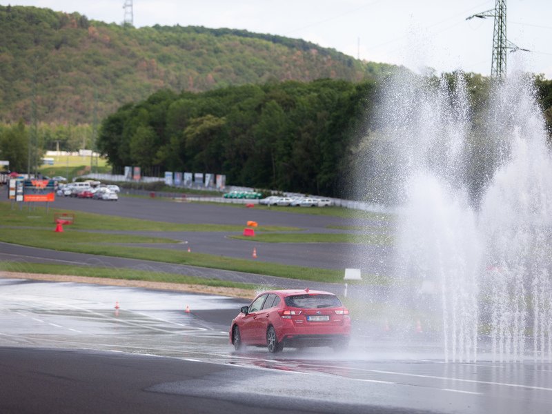 Zábavný kurz bezpečné jízdy