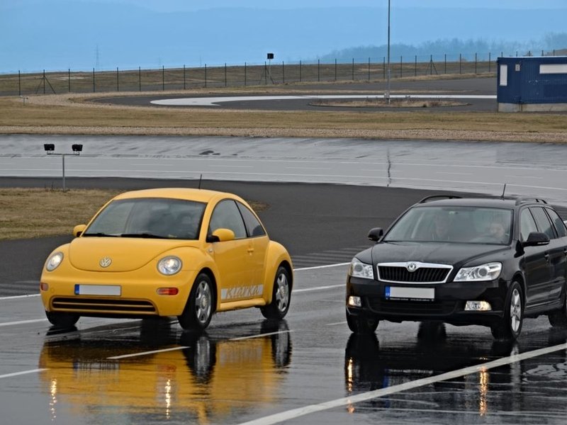 Zábavný kurz bezpečné jízdy