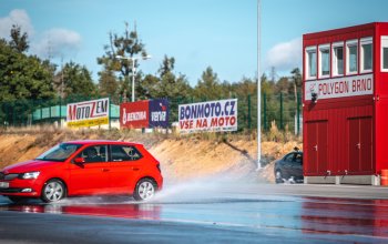 Zábavný kurz bezpečné jízdy