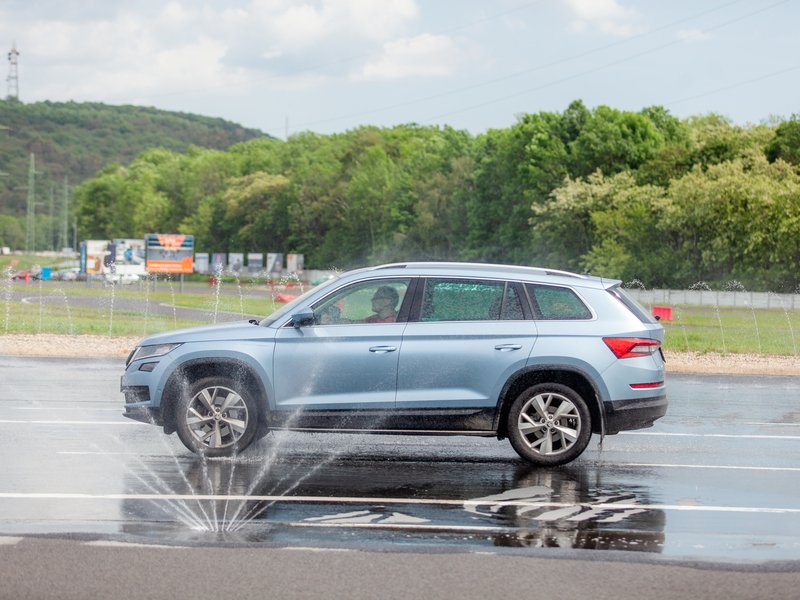 Zábavný kurz bezpečné jízdy