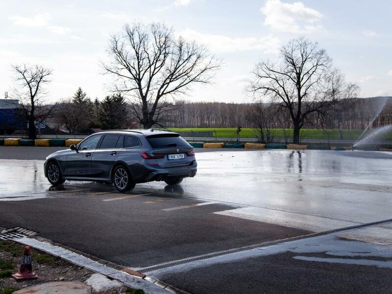 Škola bezpečné jízdy