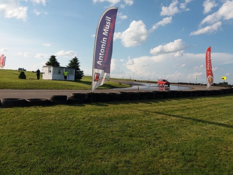 Škola bezpečné jízdy