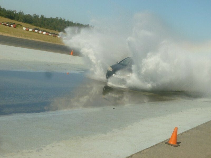 Škola bezpečné jízdy