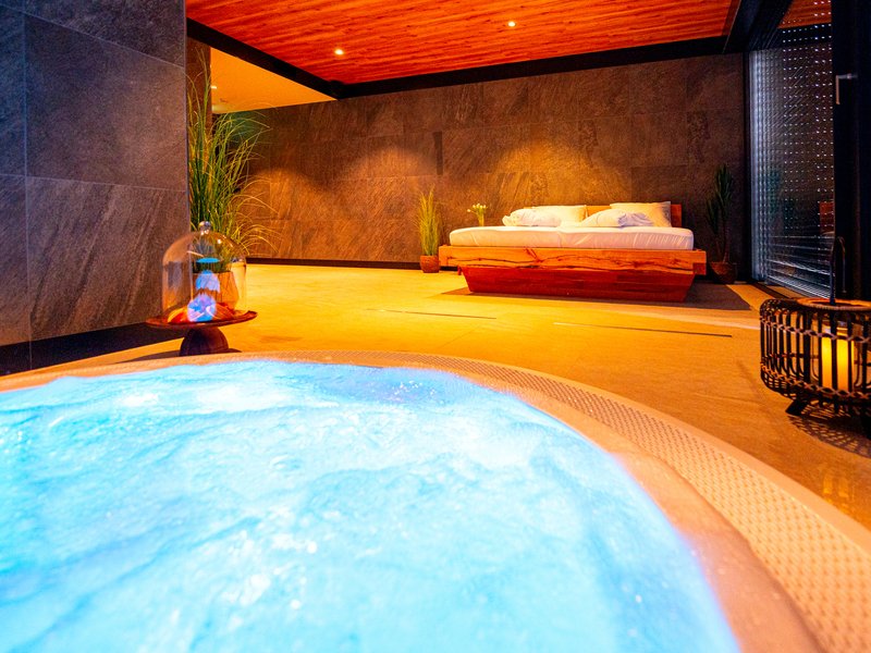 Privátní wellness pro 2 osoby v hotelu Nobilis + láhev prosecca