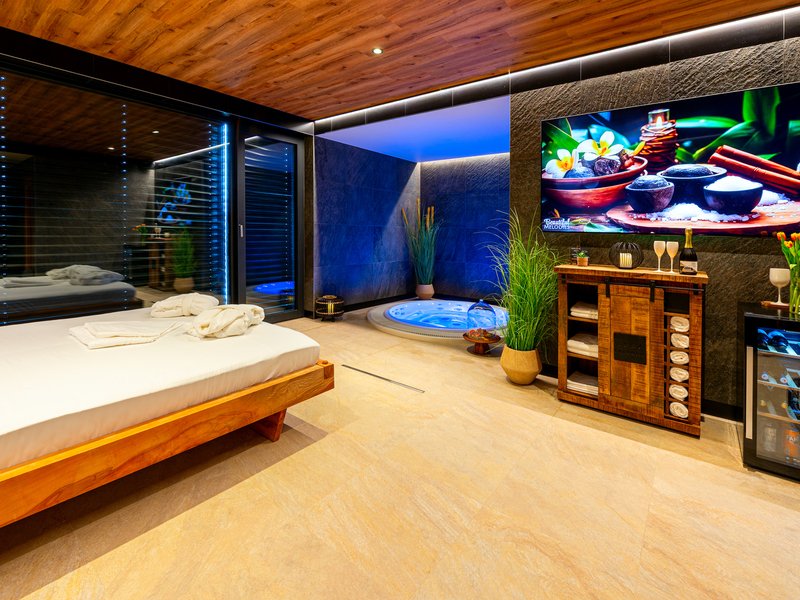 Privátní wellness pro 2 osoby v hotelu Nobilis + láhev prosecca