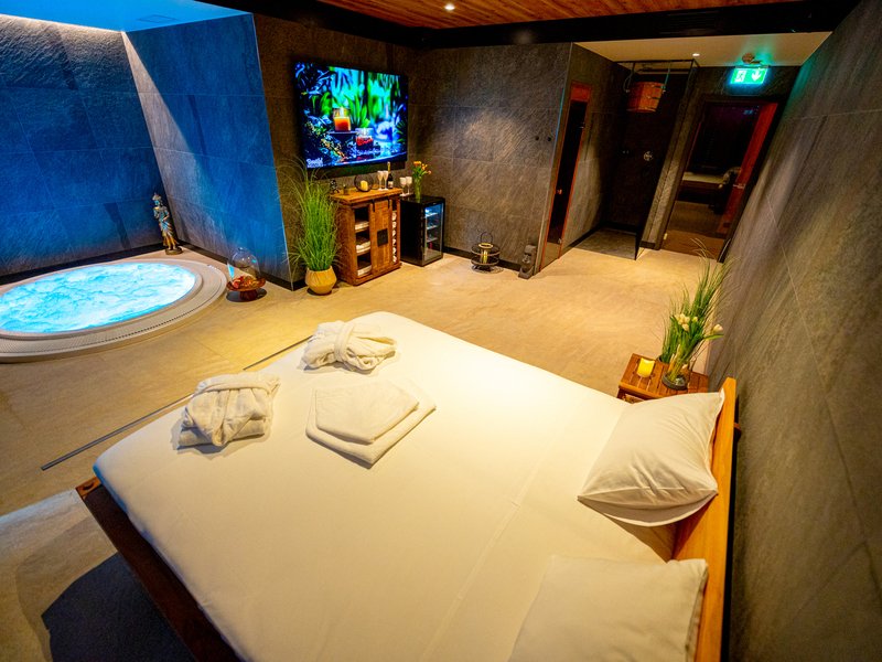 Privátní wellness pro 2 osoby v hotelu Nobilis + láhev prosecca