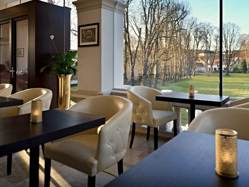 Dámská jízda na Zámku Wichterle