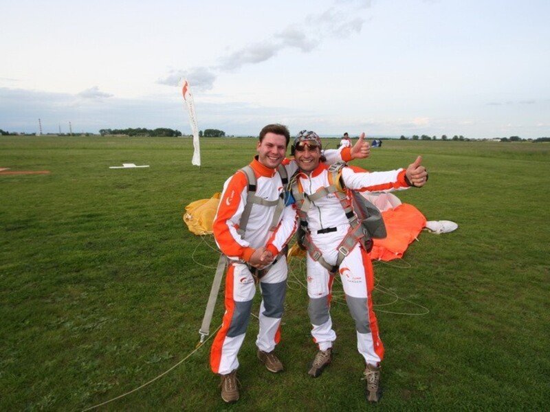 Tandemový seskok z 6 kilometrů