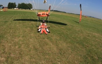 Tandemový seskok z 6 kilometrů