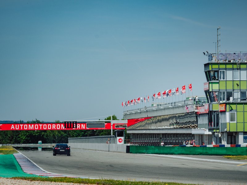 Jízda Ford Mustang GT 5.0 V8 – polygon Brno
