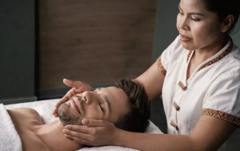 Gentleman Ritual – masáž zad a luxusní péče o pleť pro muže