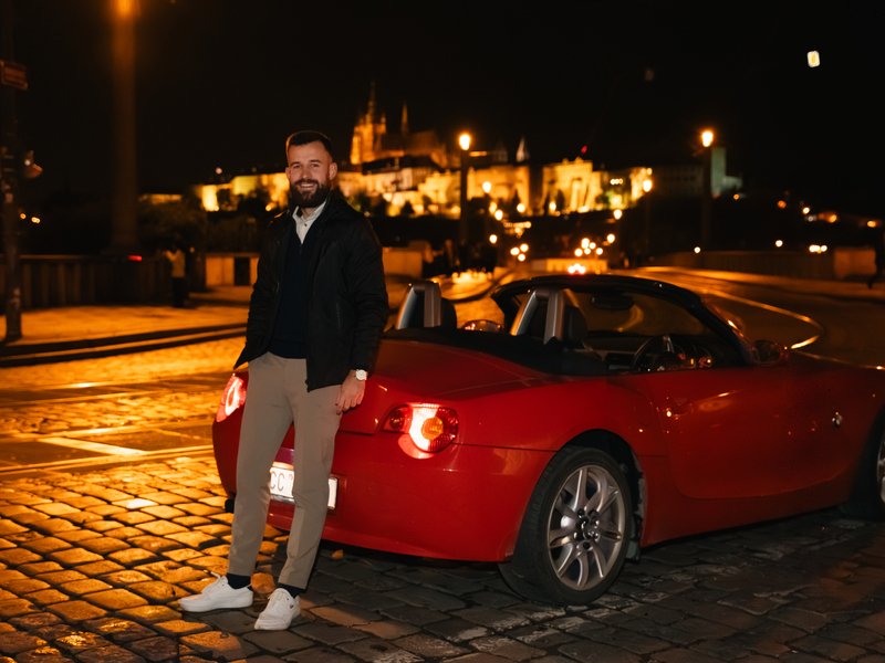 Jízda historickým centrem Prahy v červeném BMW Z4