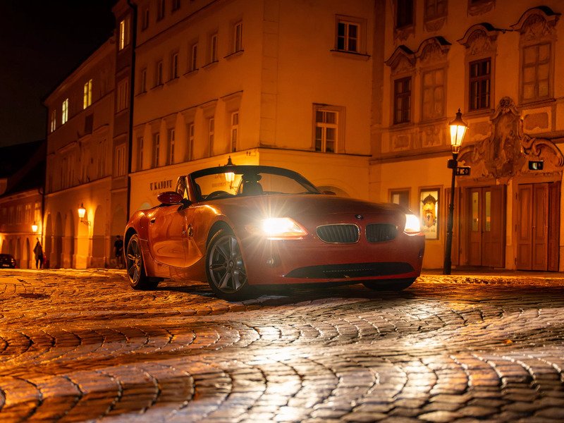 Jízda historickým centrem Prahy v červeném BMW Z4