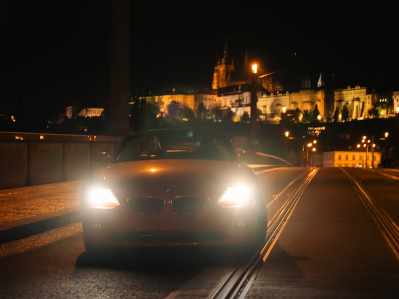 Jízda historickým centrem Prahy v červeném BMW Z4