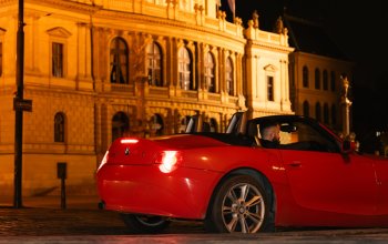 Jízda historickým centrem Prahy v červeném BMW Z4