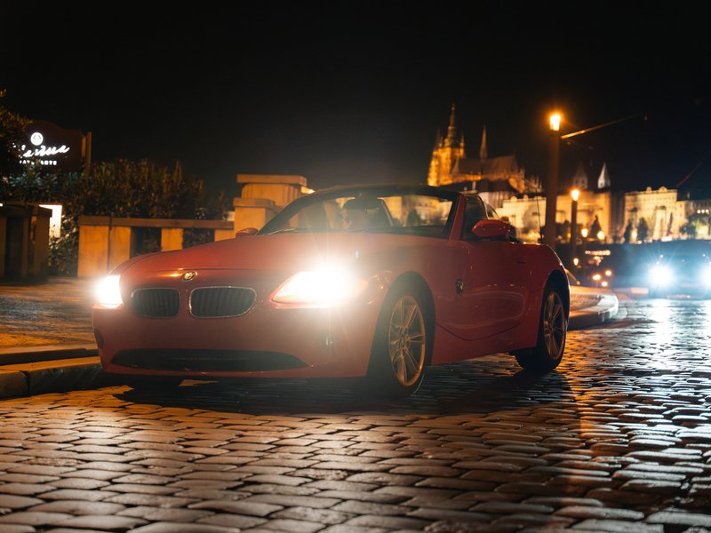 Jízda historickým centrem Prahy v červeném BMW Z4