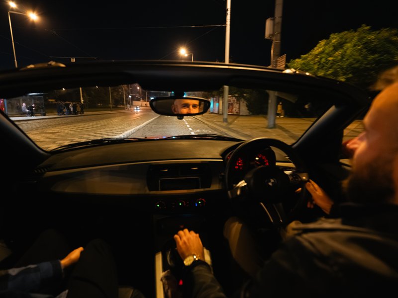 Jízda historickým centrem Prahy v červeném BMW Z4