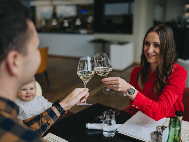 Degustační menu a let vrtulníkem v MG restauraci