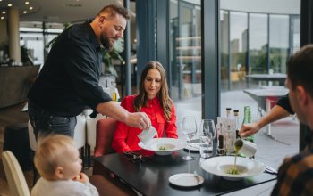 Degustační menu a let vrtulníkem v MG restauraci