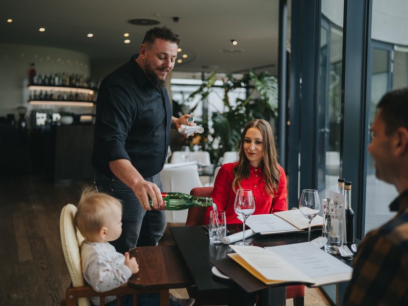 Degustační menu a let vrtulníkem v MG restauraci